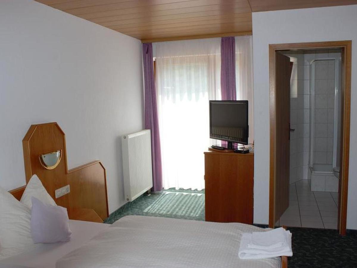 Hotel Garni Silberdistel Lauterstein Esterno foto